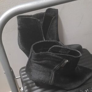 Women's Black Ankle Boots with Side Zip